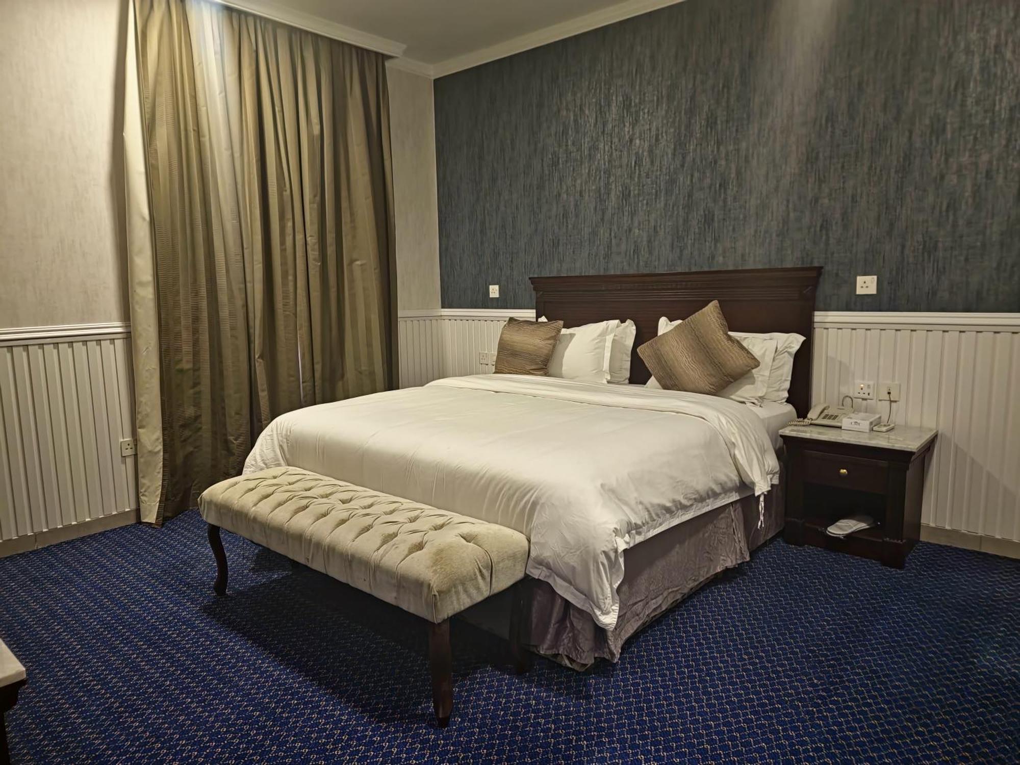 قصور الشرق للاجنحة الفندقية Qosor Al Sharq Aparthotel Jiddah Esterno foto